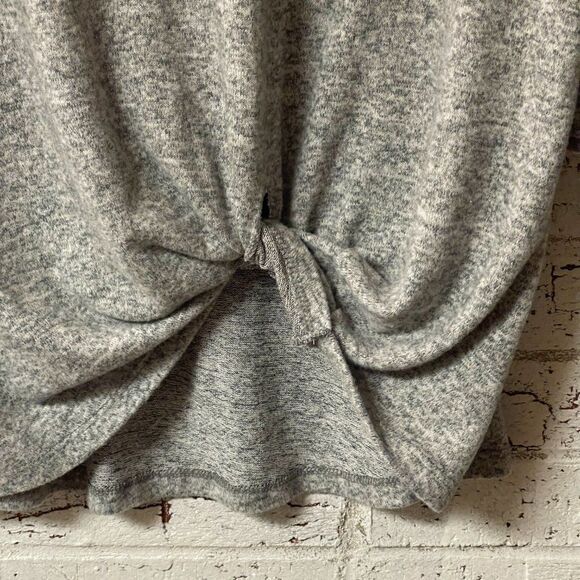 Thyme & Honey Sweater L Long Sleeve with tie knotted front - Picture 4 of 9